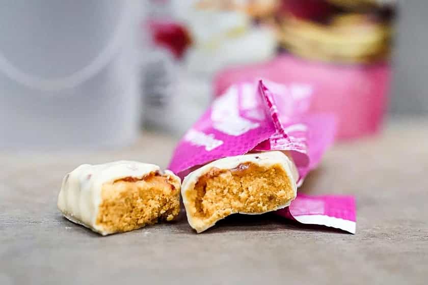 bodylab strawberry chocolate protein bar