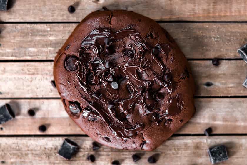 Raw Nutrition Double Chocolate Chip Cookie Dealer Protein Cookie