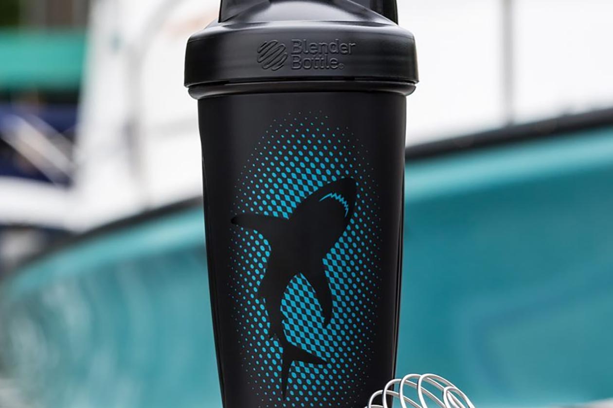 shark week blenderbottle